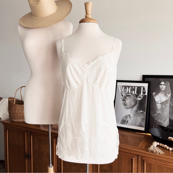 VANITY FAIR CREAM LACE TRIMMED SLIP TOP #0287 - Picture 7 of 7